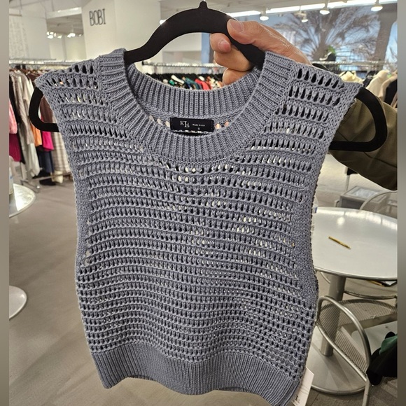 Blue vest - Picture 1 of 2